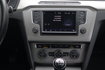 Volkswagen Passat B8 Limousine 1.4 TSI BlueMotion Technology 125KM 2016 VW Passat 1.4 TSI, Salon Polska, Navi, Klima, zdjęcie 15