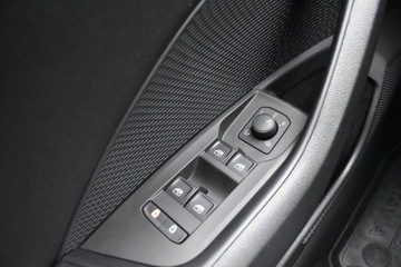 Skoda Octavia IV Kombi 2.0 TDI 150KM 2022 Skoda Octavia 2.0TDI 150KM Style Combi DSG Smartlink Kamera Kessy ACC Ambi, zdjęcie 26