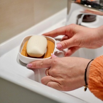 БЕЛАЯ МЫЛЬНИЦА для ванны, умывальника со сливом