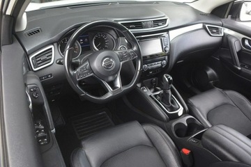Nissan Qashqai II Crossover Facelifting 1.3 DIG-T  160KM 2019 Nissan Qashqai 1.3 DIG-T kamera 360 automat nawi, zdjęcie 16