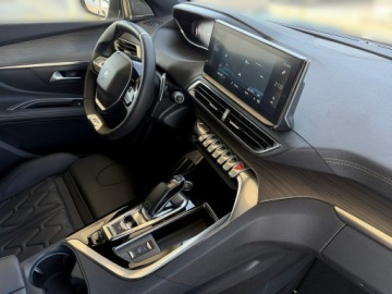 Peugeot 5008 II Crossover Facelifting 1.6 PureTech 180KM 2023 Peugeot 5008 GT kamera Skora adc NawI, zdjęcie 19