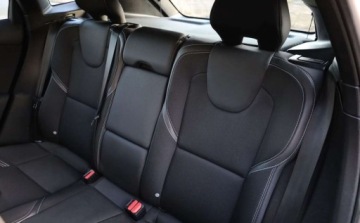 Volvo V40 II 2019 Volvo V40 Volvo V40 T2 Linje Svart 2.0 Benzyna 122KM, zdjęcie 19