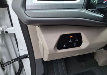 Volkswagen Multivan T7 Van L1 2.0 TDI 150KM 2025 Volkswagen Multivan Family 2.0 TDI 150 KM L2 2.0 Diesel 150KM, zdjęcie 7