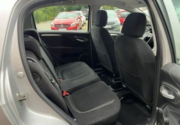 Fiat Punto Punto 2012 Hatchback 3d 1.2 8v 69KM 2015 Fiat Punto 2012 1,2 69KM Klimatyzacja Bluetooth 1.2 Benzyna 69KM, zdjęcie 16