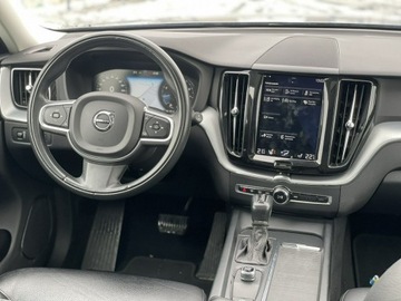 Volvo XC60 II Crossover T5 250KM 2018 Volvo XC 60 4x4 T5 Momentum 2018 kamera, zdjęcie 3