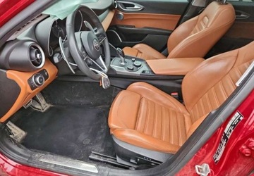 Alfa Romeo Giulia 2018 Alfa Romeo Giulia Auta z USA - Zapytaj o wiecej ofert 2.0 Benzyna 280KM, zdjęcie 8