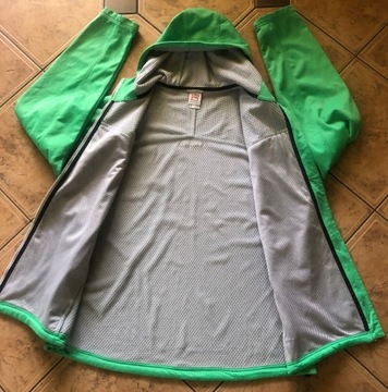 Куртка софтшелл AVALANCHE, размер XL, хорошее состояние.