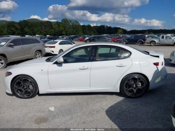 Alfa Romeo Giulia II Sedan Facelifting 2.0 Turbo 280KM 2022 Alfa Romeo Giulia Ti 2022 2.0l 2.0 Benzyna 280KM, zdjęcie 2