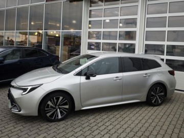 Toyota Corolla XII TS Kombi Facelifting 1.8 Hybrid 140KM 2025 Od ręki - Style 1.8 Hybrid 140KM | Podgrzewane fotele!, zdjęcie 1