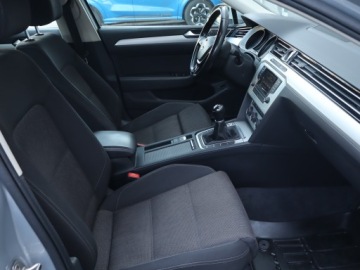 Volkswagen Passat B8 Variant 1.8 TSI BlueMotion Technology 180KM 2017 VW Passat 1.8 TSI, Salon Polska, VAT 23%, Klima, zdjęcie 8