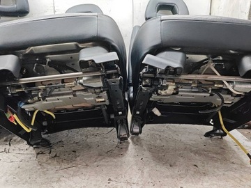 MITSUBISHI PAJERO III SEDADLO SEDADLA ŘIDIČE SPOLUJEZDCE ZADNÍ 3 ŘADA KŮŽE