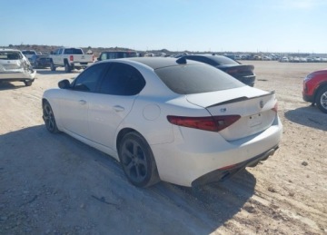 Alfa Romeo Giulia II 2018 Alfa Romeo Giulia 2018r., Awd, 2L, od ubezpieczalni 2.0 Benzyna 284KM, zdjęcie 2