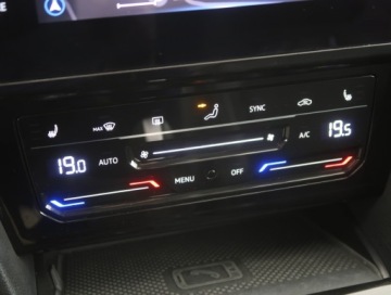 Volkswagen Passat B8 Variant Facelifting 2.0 TDI SCR 150KM 2023 VW Passat 2.0 TDI, Salon Polska, 1. Właściciel, zdjęcie 11