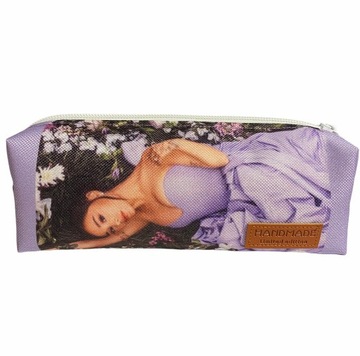 PIÓRNIK Ariana Grande DO SZKOŁY GOD IS A WOMAN ARI