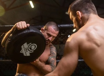 OKRĄGŁA TARCZA TRENINGOWA LEKKA 40x12CM BOKS MMA MUAY THAI DBX BUSHIDO