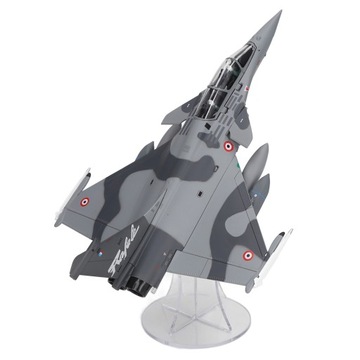 Сплавная модель истребителя в масштабе 1:7.