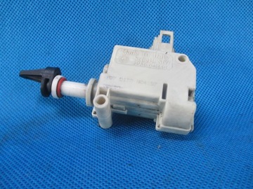 ZAMEK SIEDZENIA KUFRA PIAGGIO MP3