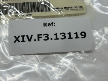 Болт крепления двигателя Yamaha CS50 (10-15)