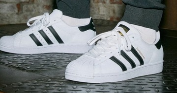 Buty sportowe ADIDAS SUPERSTAR r. 54 2/3