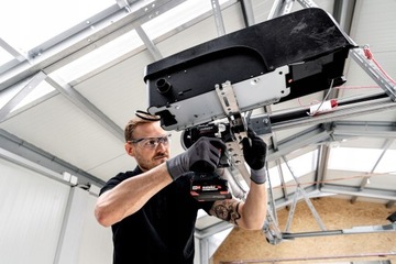 ZESTAW COMBO 18V BS 18LT + SSW 18 LET 300 BL 2*5.2AH 685203000 METABO