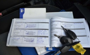 Dacia Duster I SUV Facelifting 1.6 16V 105KM 2014 Dacia Duster 1.6 - bezwypadkowa - Niski przebieg - Oplacona - KLIMATYZACJA, zdjęcie 36