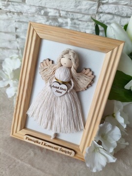 ANIOŁEK MAKRAMA W DREWNIANEJ RAMCE PAMIĄTKA NA CHRZEST URODZINY PREZENT