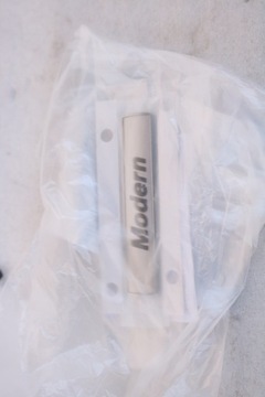 Bmw MODERN NAPIS ZNACZEK EMBLEMAT