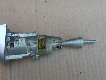 WKŁADKA ZAMEK DRZWI VW EOS PRAWA 1Q0837168A