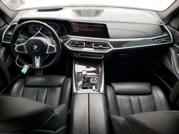 BMW X7 2022 BMW X7 M50I 2022 4.4l 4.4 Benzyna 523KM, zdjęcie 8