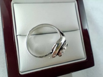 СЕРЕБРЯНОЕ КОЛЬЦО 3.72ГР 925PR R16 ПОВРЕЖДЕННОЕ