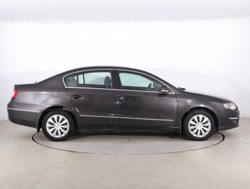 Volkswagen Passat B6 Sedan 2.0 TDI 140KM 2008 VW Passat 2.0 TDI, Salon Polska, Klima, zdjęcie 5