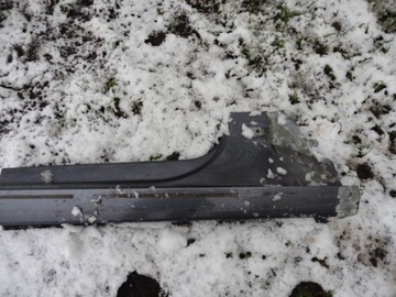 Audi A3 8Y0 próg prawa strona