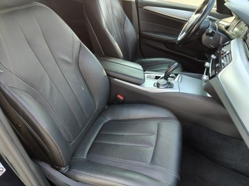 BMW Seria 5 F10-F11 Touring Facelifting 520d 190KM 2017 BMW 520 X-Drive 4x4, zdjęcie 14