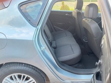 Opel Astra J Hatchback 5d 1.4 Twinport ECOTEC 100KM 2011 Opel Astra 1.4 100KM Klima 1-reka Tablet Carplay Gotowy do jazdy PL, zdjęcie 8