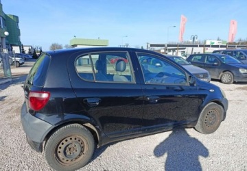 Toyota Yaris I 1.0 i 16V 68KM 2001 Toyota Yaris Toyota Yaris Benzyna 68KM, zdjęcie 3