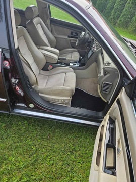 Audi A8 D2 Sedan 4.2 40V quattro 310KM 2000 Bordowe AUDI 4.2 quattro alcantara jasne wnętrze, zdjęcie 15