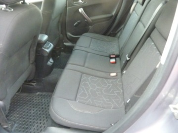 Peugeot 2008 I SUV 1.6 e-HDi 92KM 2015 Peugeot 2008 1.6 HDI 92, zdjęcie 12