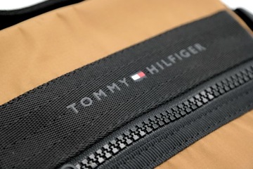 TOMMY HILFIGER Torba męska na ramię mała brązowa T55