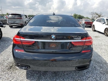 BMW Seria 7 G11-G12 2018 BMW Seria 7 750i 2018 4.4l 4.4 Benzyna 445KM, zdjęcie 2