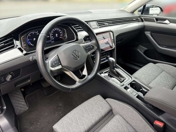 Volkswagen Passat B8 Variant Facelifting 2.0 TDI SCR 150KM 2023 Volkswagen Passat Variant TDI 150KM Business Ambiente Area View LED Mat, zdjęcie 8