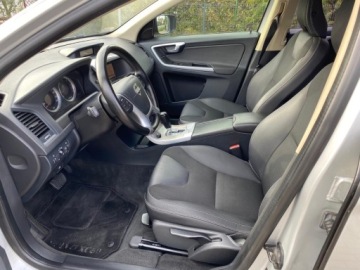 Volvo XC60 I SUV 2.0 D3 163KM 2010 Volvo XC 60 LEDY AUTOMAT NAWIGACJA TEMPOMAT PARKTRONIC163 KONIE ZAREJESTRO, zdjęcie 4