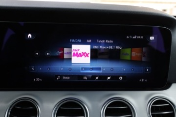 Mercedes Klasa E W213 Kombi Plug-in Facelifting 2.0 E300de 306KM 2020 Mercedes E E 300 de, 301 KM, Automat, Skóra, Navi, zdjęcie 12