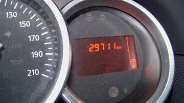 DACIA DUSTER I 17R SEDADLA POHOVKA KŮŽE BOKY 29TYS KM PRŮBĚHU