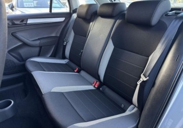 Skoda Rapid II Liftback Facelifting 1.0 TSI 95KM 2018 Skoda RAPID SalonPL Ambition 1.0TSI 95KM Czujniki Radio 6,5 FV23 Benzyna, zdjęcie 12