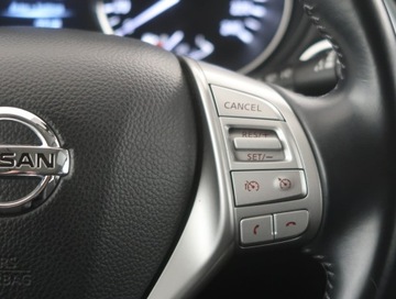 Nissan Qashqai II Crossover 1.2 DIG-T 115KM 2014 Nissan Qashqai 1.2 DIG-T, Salon Polska, zdjęcie 17