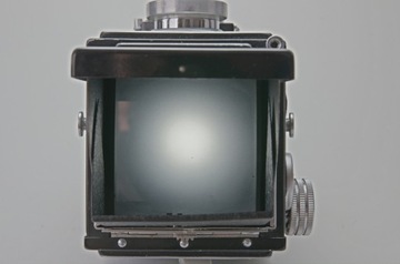 Reflekta II - зеркальная камера среднего формата с объективом Trioplan 75 мм/3,5.