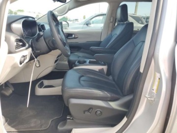 Chrysler Pacifica II 2024 Chrysler Pacifica Touring L 2024 3.6l 3.6 Benzyna 287KM, zdjęcie 7