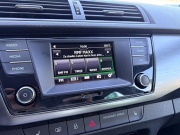 Skoda Fabia III Kombi 1.2 TSI 110KM 2015 Skoda Fabia 1.2 TSI 110KM Style Grzane Fotele Czujniki Parkowania Salon, zdjęcie 14