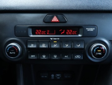 Kia Sportage III SUV Facelifting 1.7 CRDi 115KM 2016 Kia Sportage 1.7 CRDi, Salon Polska, zdjęcie 16