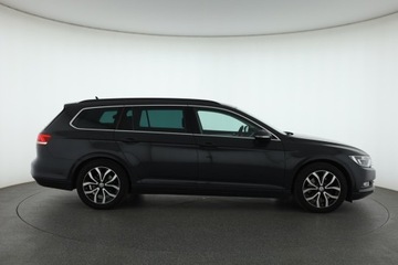 Volkswagen Passat B8 Variant 2.0 TDI 150KM 2015 VW Passat 2.0 TDI, Automat, Navi, Klima, zdjęcie 5